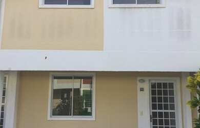 Imagem: A casa em condomínio possui 3 Dormitórios, 3 Banheiros, 1