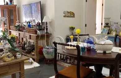 Imagem: O apartamento possui 3 Dormitórios, 1 Banheiro, 1 Vaga na garagem