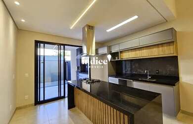 Imagem: A casa em condomínio possui 3 Dormitórios, 5 Banheiros, 4