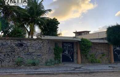 Imagem: A casa em condomínio possui 5 Dormitórios, 5 Banheiros, 3