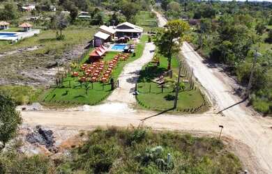 Imagem: A casa em condomínio possui 4 Dormitórios, 4 Banheiros, 5