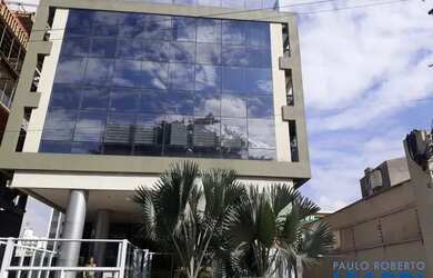 Imagem: O depósito possui 2 Vagas na garagem, 120m² de Área e está