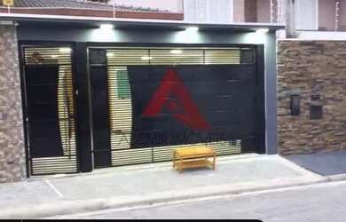 Imagem: A casa possui 3 Dormitórios, 2 Banheiros, 2 Vagas na garagem