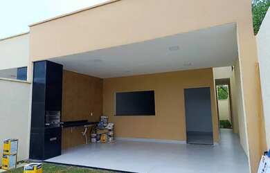 Imagem: A casa possui 2 Dormitórios, 2 Banheiros, 1 Vaga na garagem