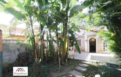 Imagem: A casa possui 5 Dormitórios, 5 Banheiros, 4 Vagas na garagem