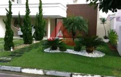 Imagem: A casa em condomínio possui 4 Dormitórios, 2 Banheiros, 4