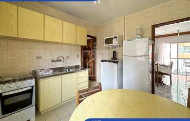 Imagem 3: Apartamento Aluguel prédio frente mar R$3.800 3 suítes com Vista Mar Parcial