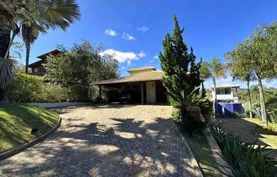 Imagem: A casa em condomínio possui 5 Dormitórios, 5 Banheiros, 5