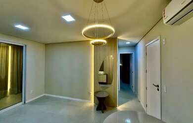 Imagem: O apartamento possui 2 Dormitórios, 3 Banheiros, 2 Vagas na