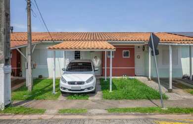 Imagem: A casa possui 2 Dormitórios, 1 Banheiro, 1 Vaga na garagem