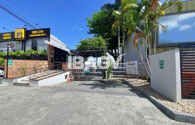 Imagem: O apartamento possui 3 Dormitórios, 1 Banheiro, 1 Vaga na garagem