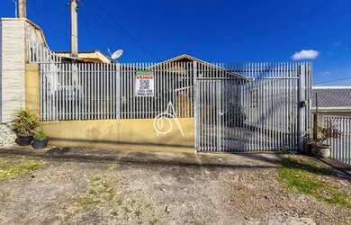 Imagem: A casa possui 5 Dormitórios, 3 Banheiros, 150m² de Área e