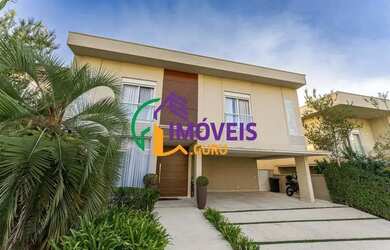 Imagem: A casa em condomínio possui 4 Dormitórios, 5 Banheiros, 4