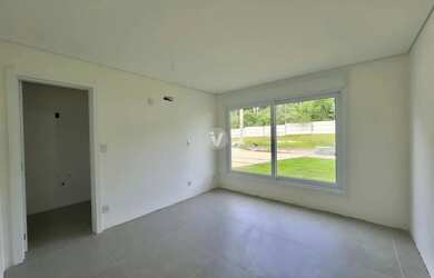 Imagem 10: Casa nova com 4 dormitórios 2 suítes , 4 banheiros e gourmet com churrasqueira