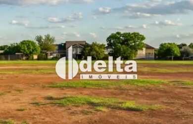 Imagem: O terreno possui 308m² de Área, Imóvel novo e está localizado