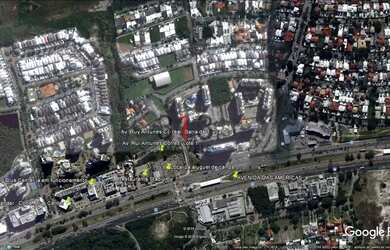 Imagem: O terreno possui 3884m² de Área e está localizado em Barra