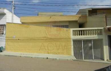 Imagem: A casa possui 2 Dormitórios, 2 Banheiros, 1 Vaga na garagem