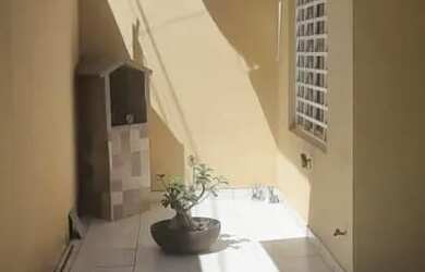 Imagem: A casa possui 3 Dormitórios, 2 Banheiros, 2 Vagas na garagem