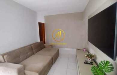 Imagem: A casa possui 2 Dormitórios, 1 Banheiro, 2 Vagas na garagem