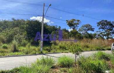 Imagem: O terreno possui 2500m² de Área e está localizado em Senador