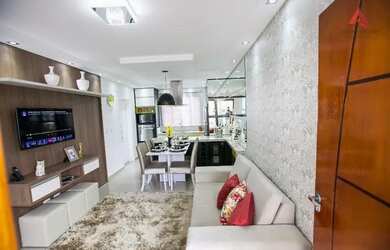 Imagem: A casa possui 3 Dormitórios, 1 Banheiro, 2 Vagas na garagem