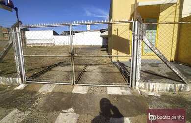 Imagem: O depósito à venda possui 5 Vagas na garagem e 360m² de Área