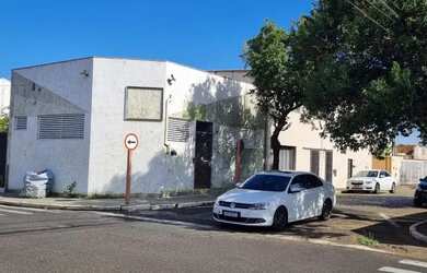 Imagem: O depósito possui 2 Vagas na garagem, 99m² de Área e está