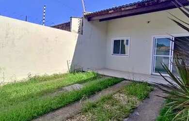 Imagem: A casa possui 2 Dormitórios e está localizado em Manguinhos