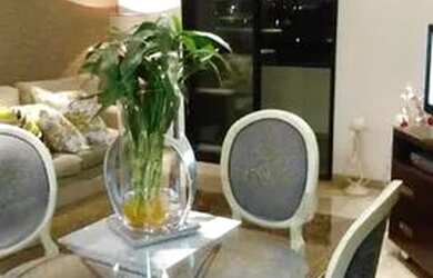 Imagem: O apartamento possui 3 Dormitórios, 1 Banheiro, 2 Vagas na