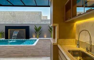 Imagem: A casa em condomínio possui 3 Dormitórios, 4 Banheiros, 4