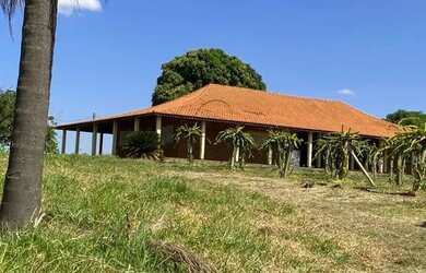 Imagem: A fazenda possui 600m² de Área e está localizado em Auriflama