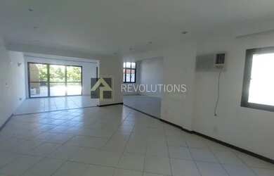 Imagem: O apartamento na cobertura possui 3 Dormitórios, 5 Banheiros