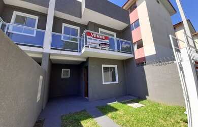 Imagem: A casa possui 3 Dormitórios, 2 Banheiros e está localizado