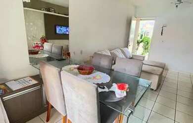 Imagem: A casa em condomínio possui 2 Dormitórios, 1 Banheiro, 2 Vagas