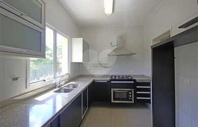 Imagem 9: Alto de Pinheiros. Piscina, Churrasqueira, Ar-condicionadoeLareira