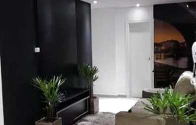 Imagem: O apartamento possui 3 Dormitórios, 1 Banheiro, 2 Vagas na