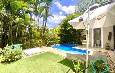 Imagem: A casa em condomínio possui 5 Dormitórios, 5 Banheiros, 4