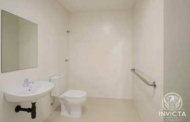 Imagem 10: Amplo ponto comercial para locação em localização estratégica de Meia Praia Itapema