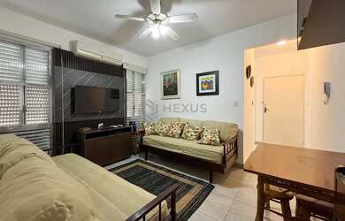 Imagem: O apartamento possui 1 Dormitório, 1 Banheiro, 1 Vaga na garagem