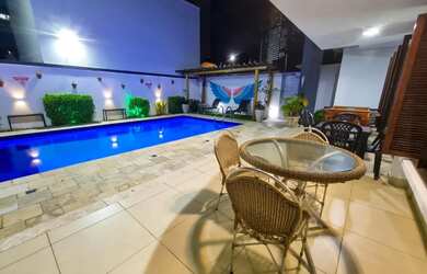 Imagem 3: Temporada em Ponta Negra. Acomodam 30 pessoas, 3 Vagas na garageme5 Dormitórios