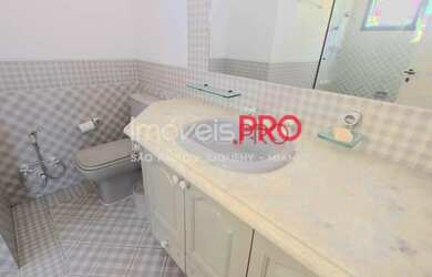 Imagem 15: Localizado em bairro arborizado com 215m² com 4 vagas no Alto da Boa...