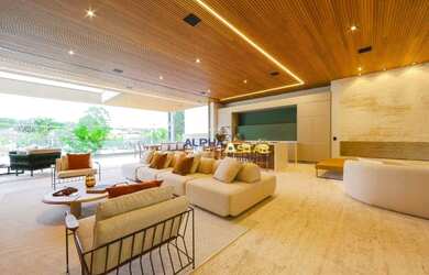 Imagem: A casa em condomínio possui 5 Dormitórios, 5 Banheiros, 5