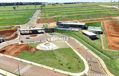 Imagem: O terreno possui 254m² de Área e está localizado em Loteamento