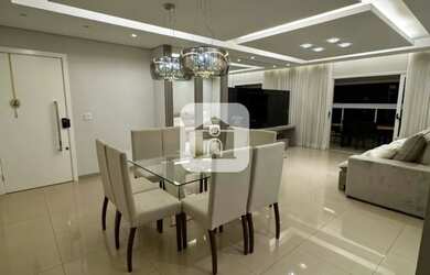 Imagem: O apartamento possui 3 Dormitórios, 5 Banheiros, 3 Vagas na