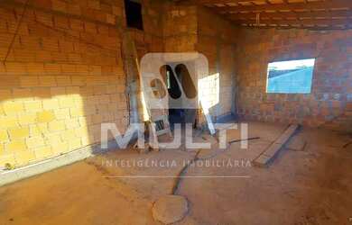 Imagem 4: Casa - CIDADE JARDIM. Varanda, 220m² de Área, 2 Vagas na garageme4 Dormitórios