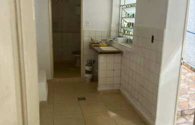 Imagem: A casa possui 1 Dormitório, 1 Banheiro e está localizado