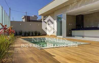 Imagem: A casa possui 3 Dormitórios, 4 Banheiros, 2 Vagas na garagem