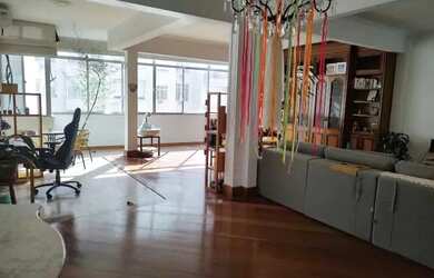 Imagem: O apartamento possui 3 Dormitórios, 5 Banheiros, 165m² de