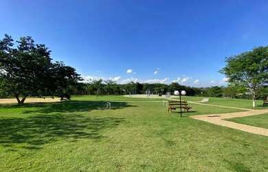 Imagem 2: Descubra o seu novo refúgio no Residencial Jardim, situado no encantador...