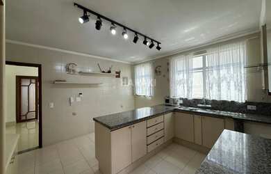 Imagem 11: Sobrado para Venda no bairro Zona 05, localizado na cidade de Maringá...